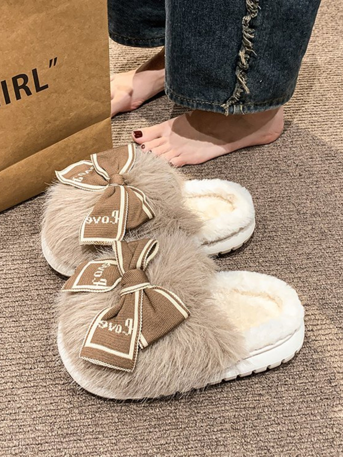 Bow Furry Round Toe Slippers