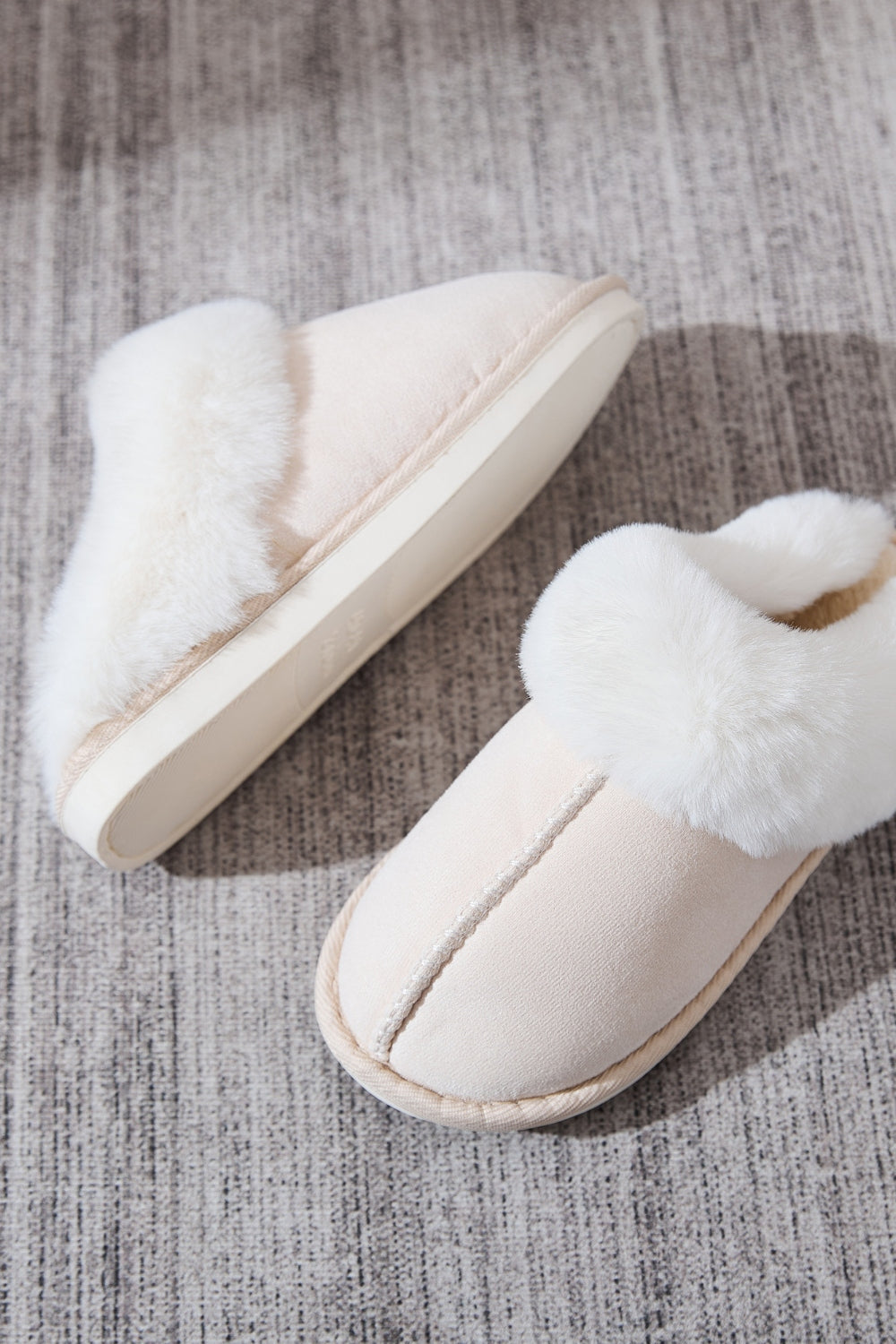 Faux Fur Round Toe Slippers